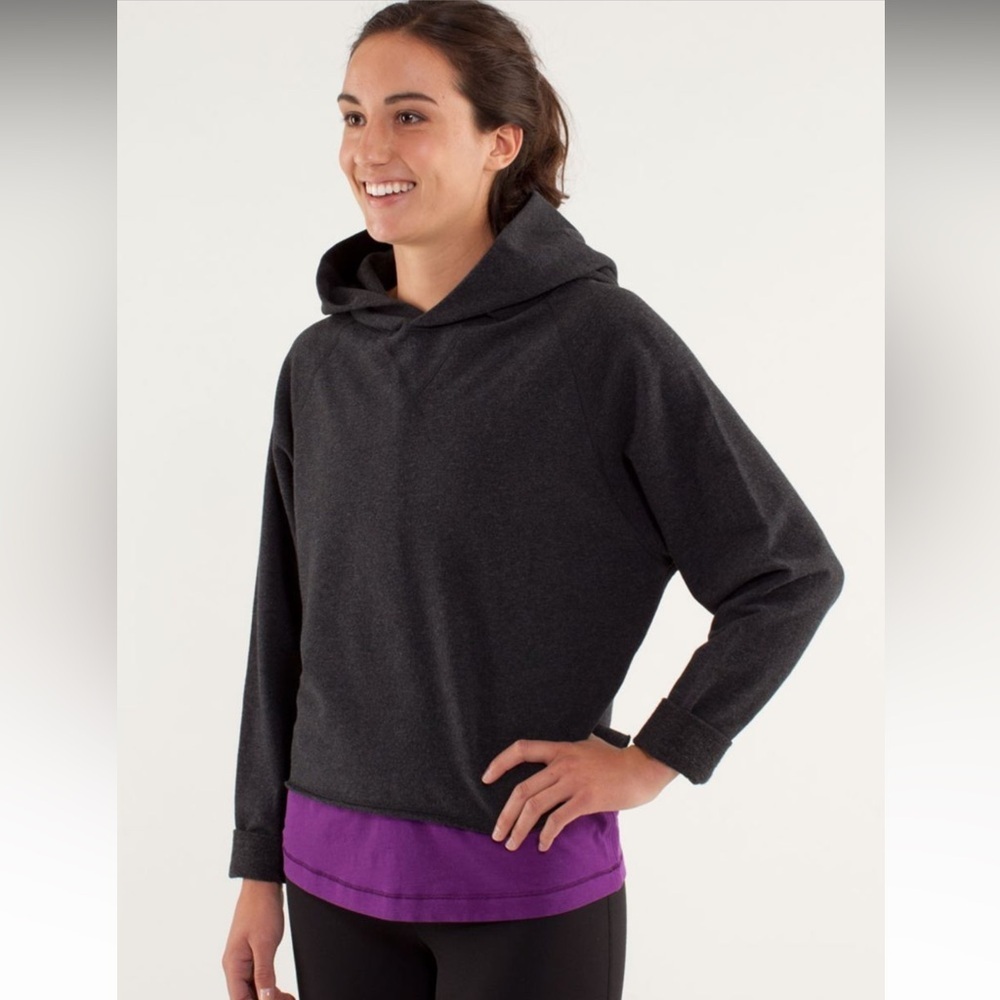 Lululemon Please Me Pullover
Heathered Black